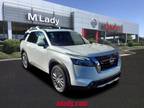 2025 Nissan Pathfinder SL 4WD