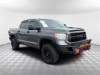 2017 Toyota Tundra SR5 5.7L V8