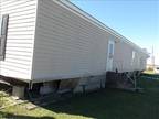 2015 The Breez LA, NAPOLEONVILLE - 2015 THE BREEZ single section for sale.