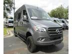 2025 Winnebago Adventure Wagon BMH44M-VANUP