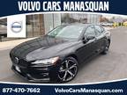 2024 Volvo S60 B5 Plus Dark Theme