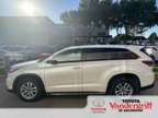 2016 Toyota Highlander LE V6