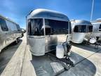 2025 Airstream International 27FB Twin