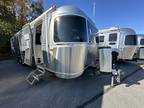 2023 Airstream Flying Cloud 30RB
