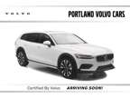 2024 Volvo V60 Cross Country B5 Plus