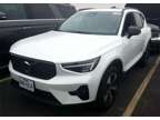2024 Volvo XC40 B5 Plus Dark Theme