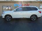 2017 Nissan Pathfinder White, 155K miles