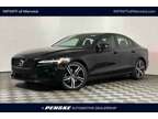 2022 Volvo S60 B5 R-Design