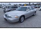2010 Lincoln Town Car Signature Limited