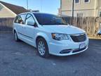 2014 Chrysler Town And Country Touring