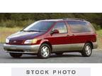 Toyota Sienna LE 2001